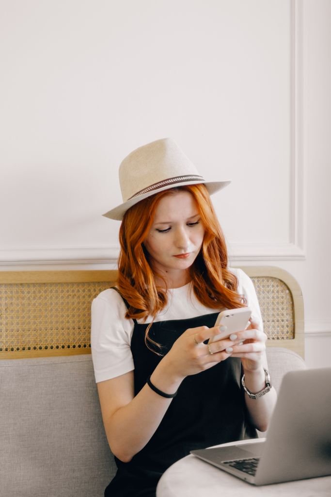 Woman reading WhatsApp messages without blue ticks